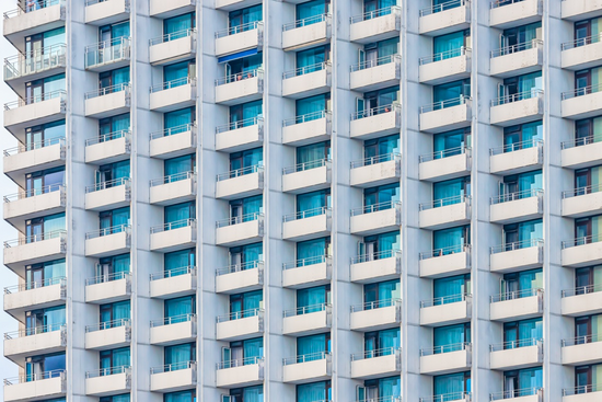 Symbolbild Wohnblock. Image by Tom from Pixabay