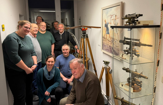 Bild: Die Teilnehmer im Wenninger-Museum 