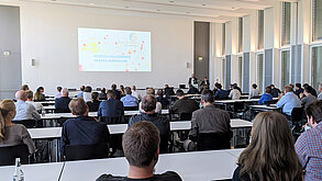 85 Teilnehmerinnen und Teilnehmer kamen zum Thementag Mobilität ins Warendorfer Sparkassenforum. Bild: Kreisverwaltung Warendorf